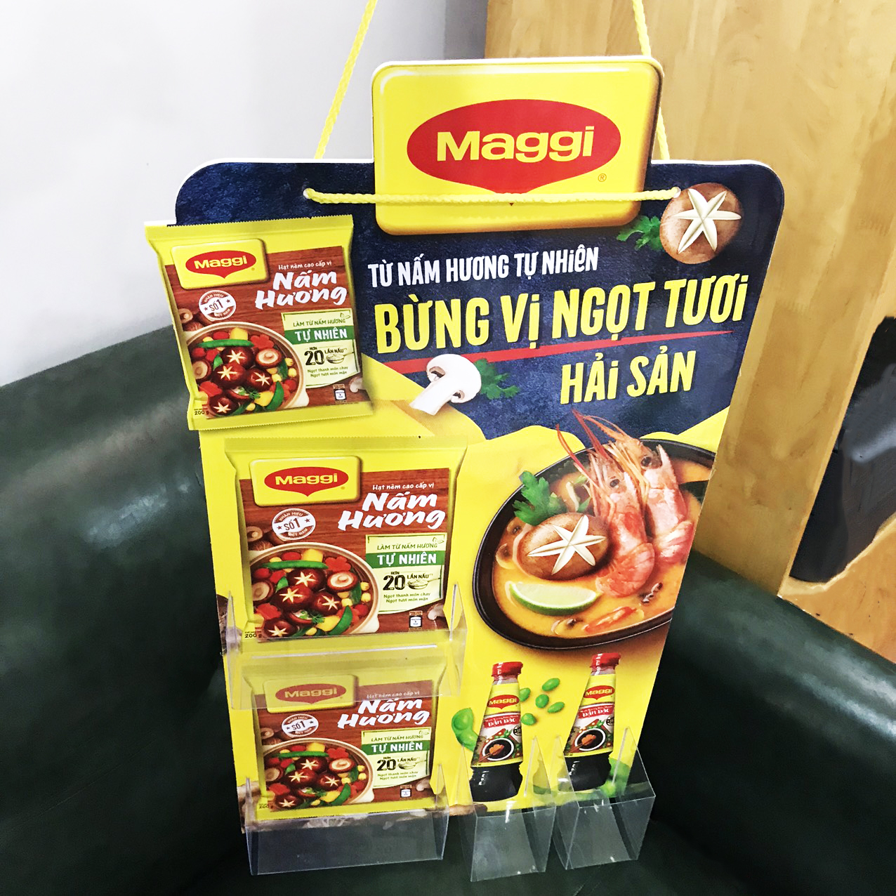 in hanger quảng cáo